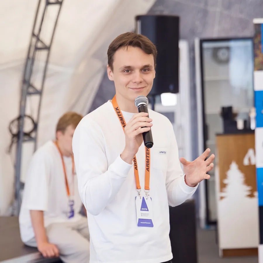 Антон Косенко